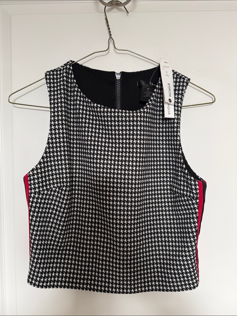 Aqua Women’s S Black White Red Houndstooth Cropped Sleeveless Zip Tank Top - NWT